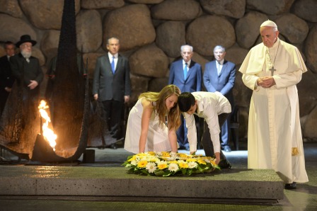 pope_yad_vashem